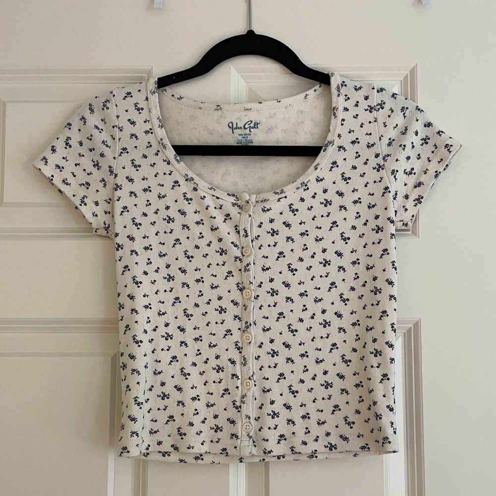 Brandy Melville (John Galt) Floral Top